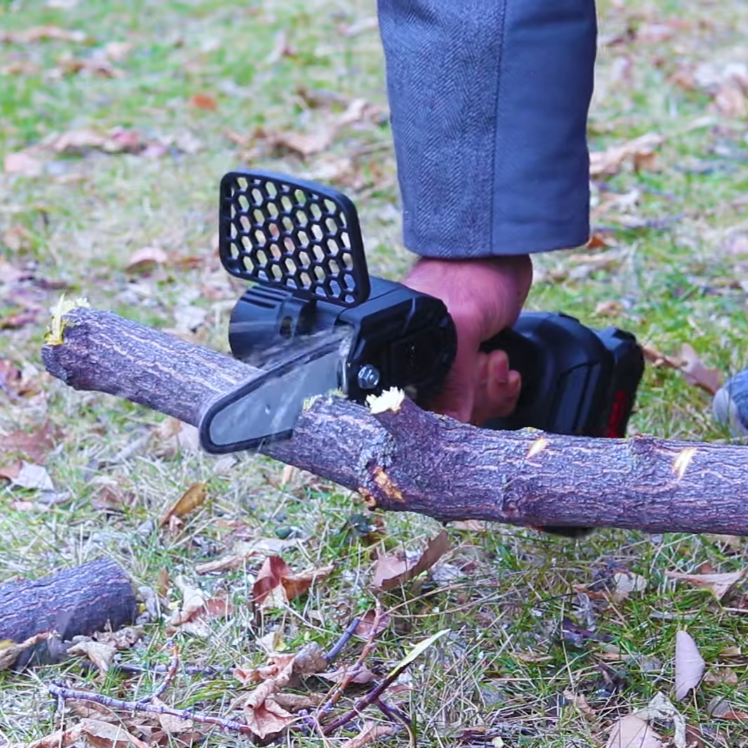 Wireless Mini electric Chainsaw